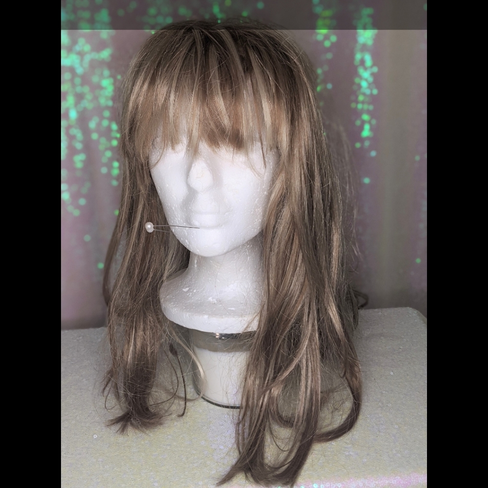 Blonde wig
